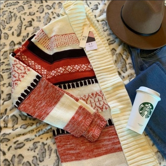 Native Nordic Cowichan  Cardigan - Picture 6 of 7